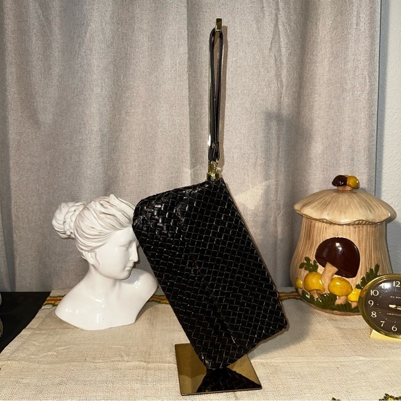 CMZ Black Weave Wristlet​​ - Picture 2 of 7